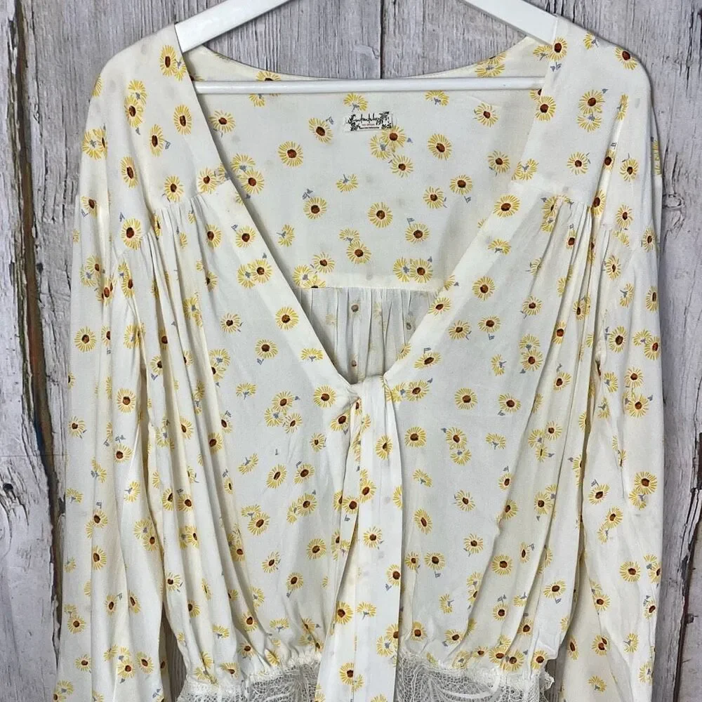 Free People Sunflower Lace Bell Sleeve V-neck Bodysuit Size M D